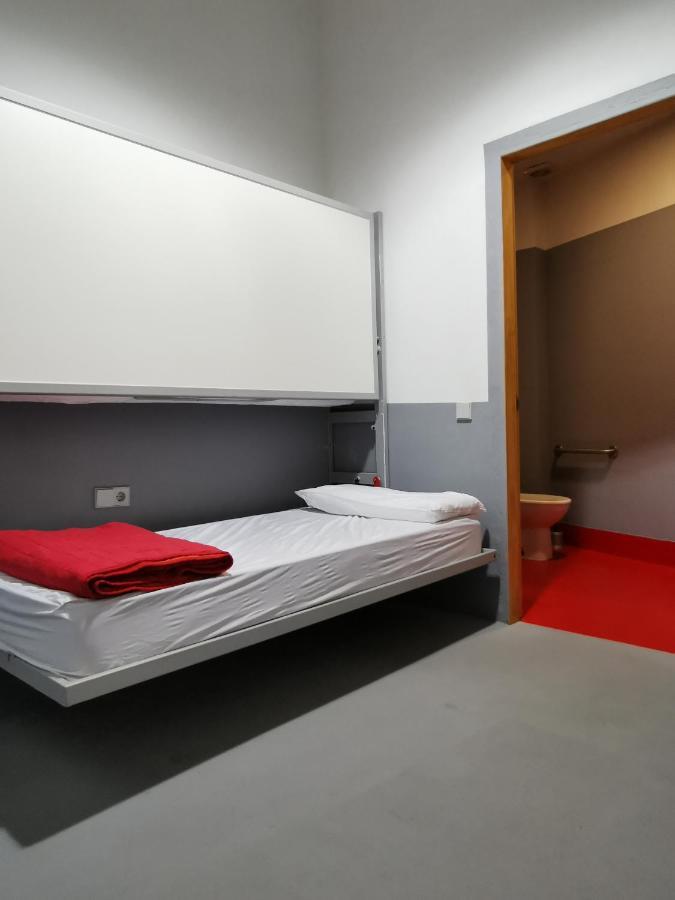 Traveller Box Hostel Seville Exterior photo