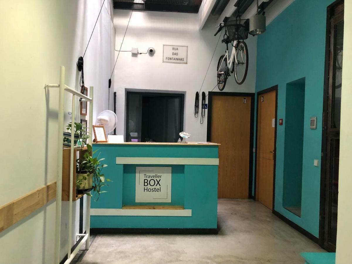Traveller Box Hostel Seville Exterior photo